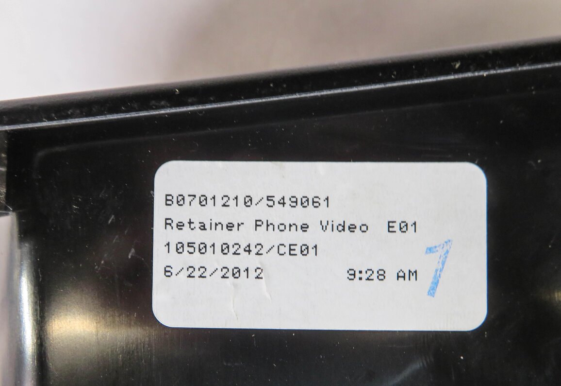 Thumbnail 5: 2013 BMW X3 (F25) FRONT CENTER CONSOLE STORAGE COMPARTMENT