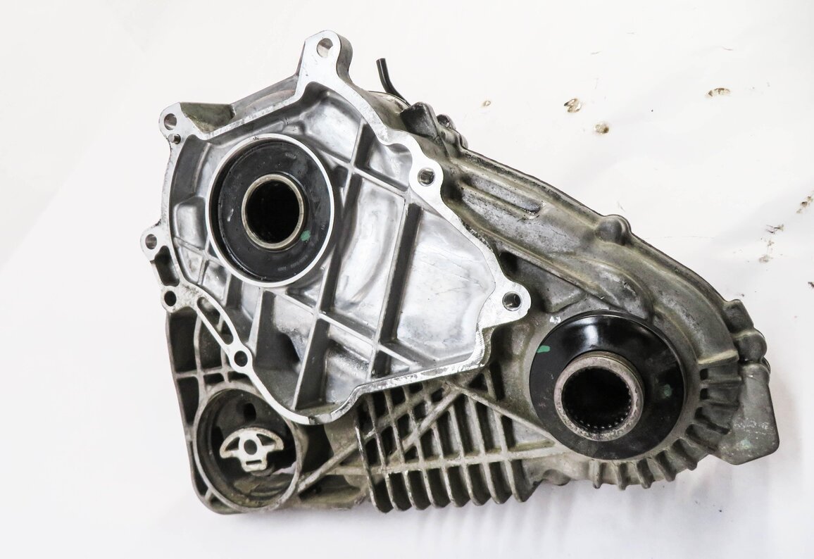 Thumbnail 3: 12-18 BMW X3 X4 X5 X6 (F15 F16 F25 F26) 2.0L / 3.0D / 3.0L FRONT TRANSFER CASE