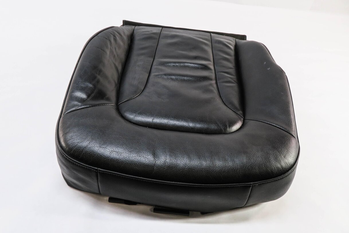 2015 AUDI Q7 (4L) RIGHT FRONT PASSENGER LOWER BOTTOM HEATED SEAT CUSHION (BLACK)