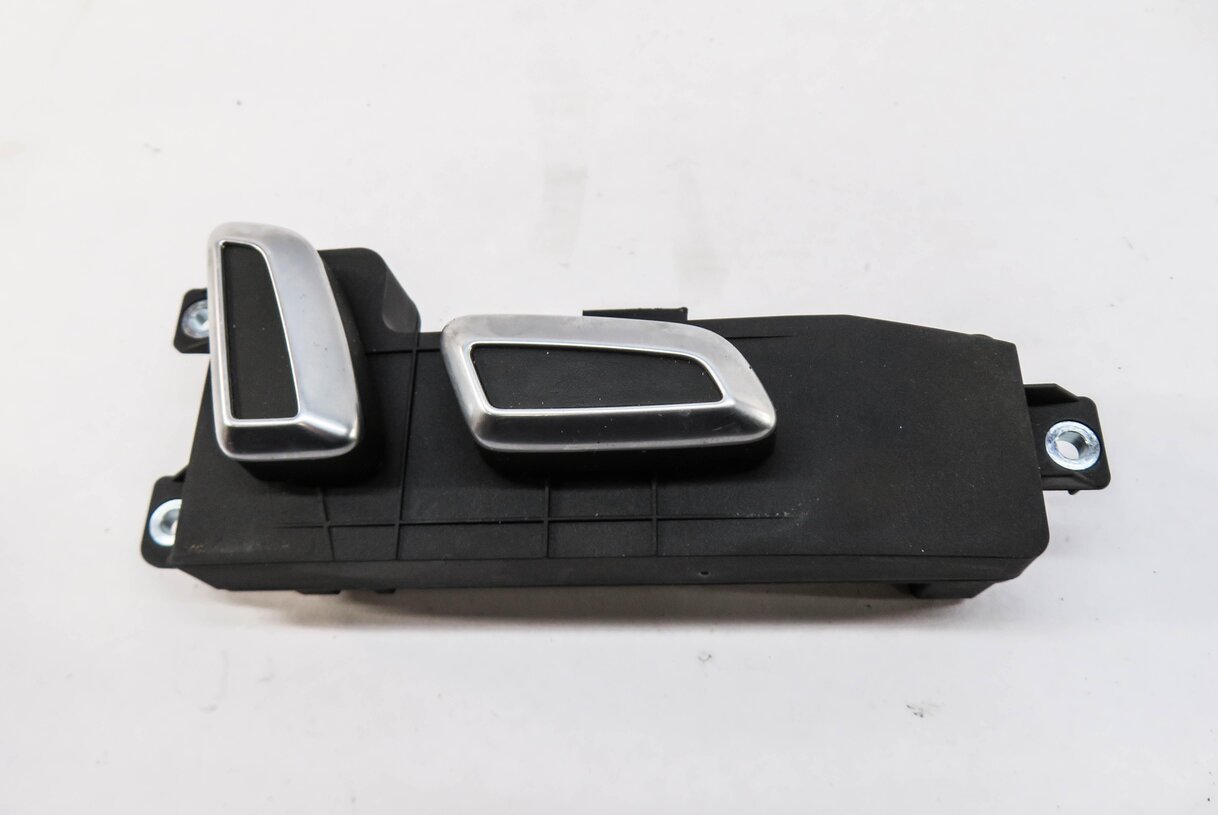 Thumbnail 5: 2015 AUDI Q7 (4L) RIGHT FRONT PASSENGER SEAT ADJUSTMENT SWITCH BUTTON