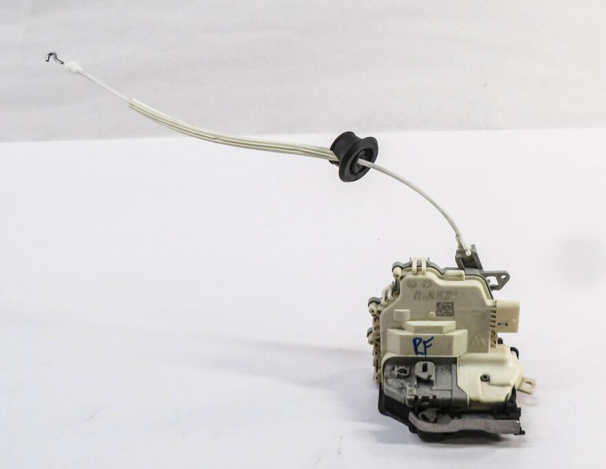 2010-2019 AUDI / PORSCHE A4 S4 A5 S5 A6 Q3 Q5 Q7 TT 911 - RIGHT FRONT DOOR LATCH