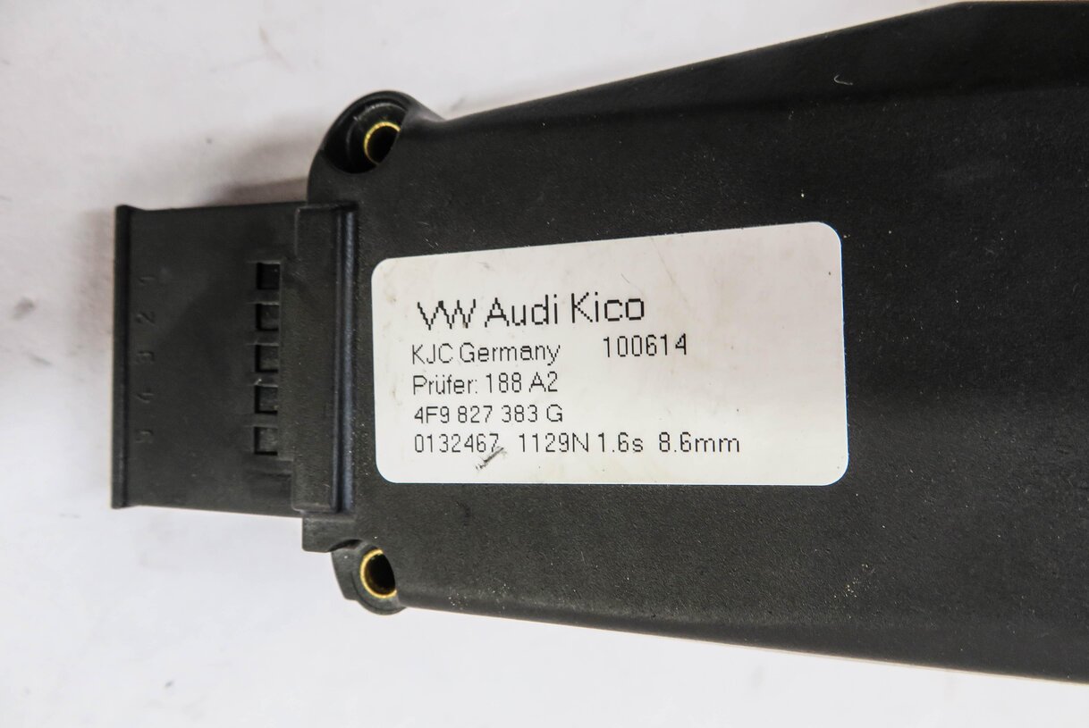 Thumbnail 5: 2015 AUDI Q7 (4L) REAR HATCH TRUNK GATE STRIKER PLATE ACTUATOR MOTOR