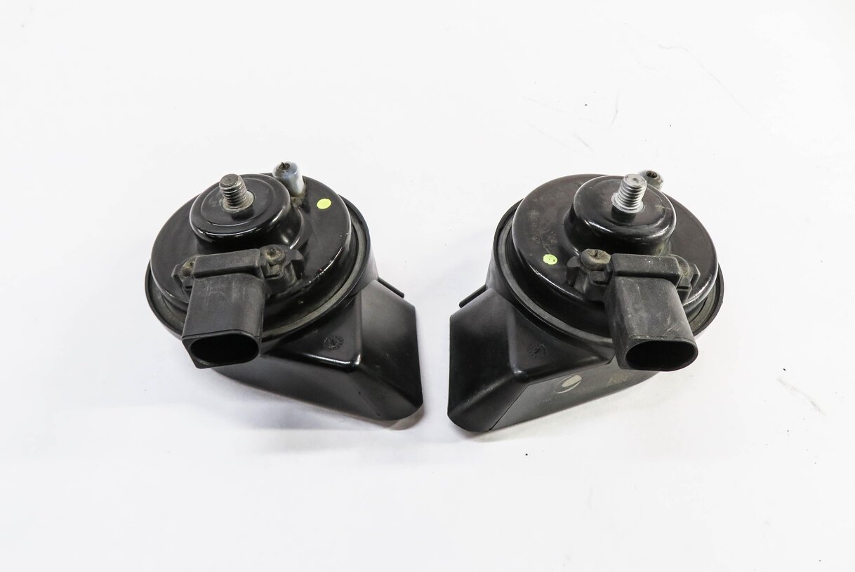 Thumbnail 3: 2007-2015 AUDI Q7 R8 (4L 4S) HIGH & LOW TONE HORN SET-2