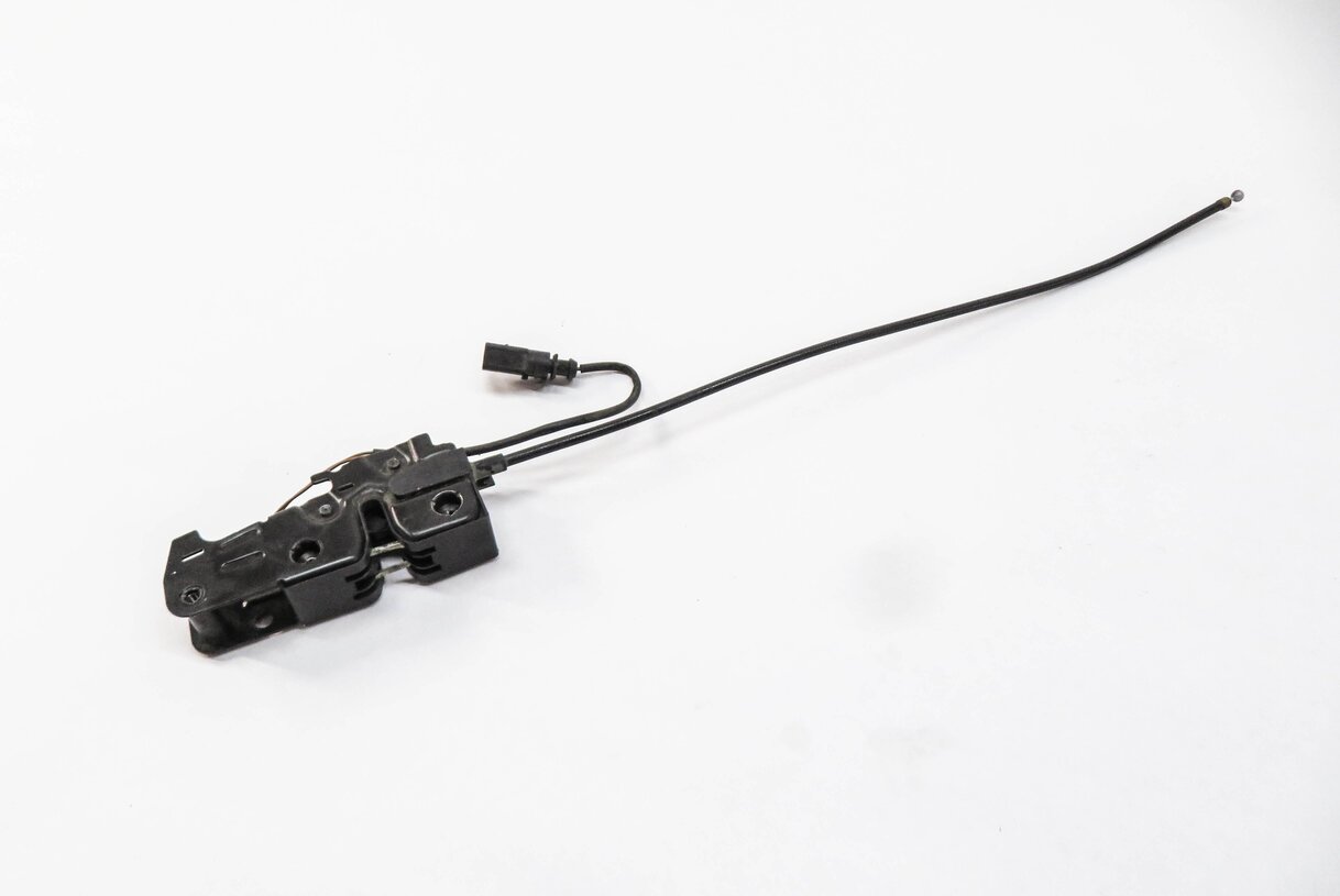 Thumbnail 2: 2015 AUDI Q7 (4L) FRONT LOWER HOOD LOCK LATCH ACTUATOR