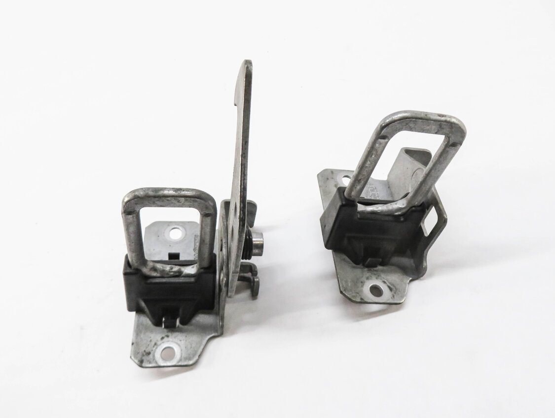 Thumbnail 3: 2013 BMW X3 (F25) FRONT HOOD SAFETY LATCH STRIKER SET-2