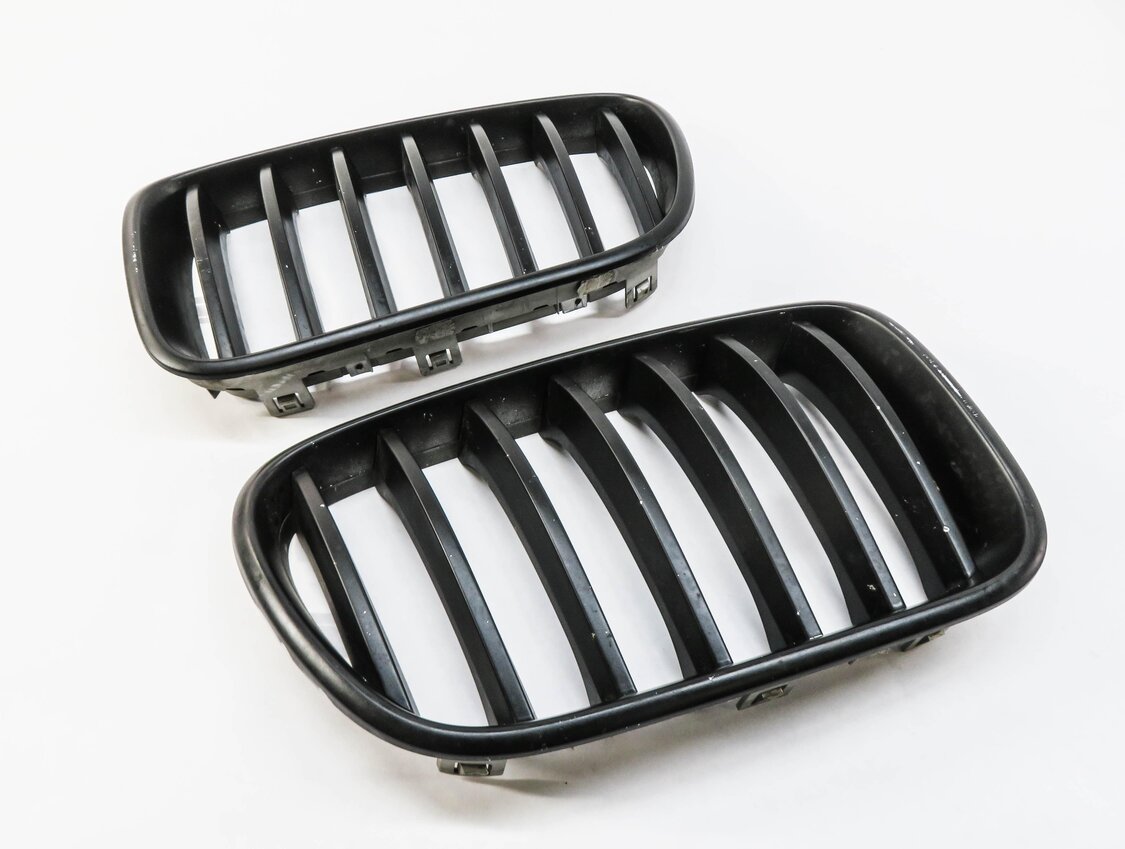 2013-2017 BMW X3 (F25) FRONT LEFT & RIGHT GRILLE VENT TRIM SET OF 2