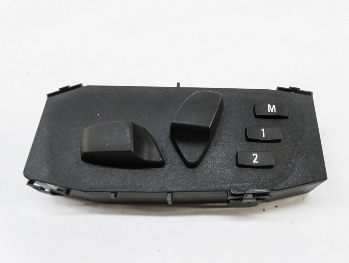 Thumbnail 2: 2013 BMW X3 (F25) LEFT FRONT DRIVER MEMORY SEAT ADJUSTMENT SWITCH BUTTON