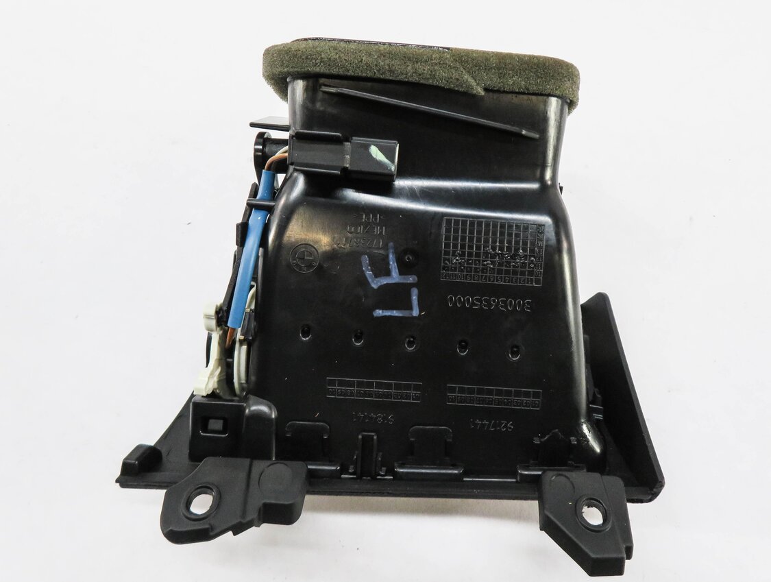 Thumbnail 4: 2013 BMW X3 (F25) LEFT FRONT DRIVER DASH HEATER A/C AIR VENT