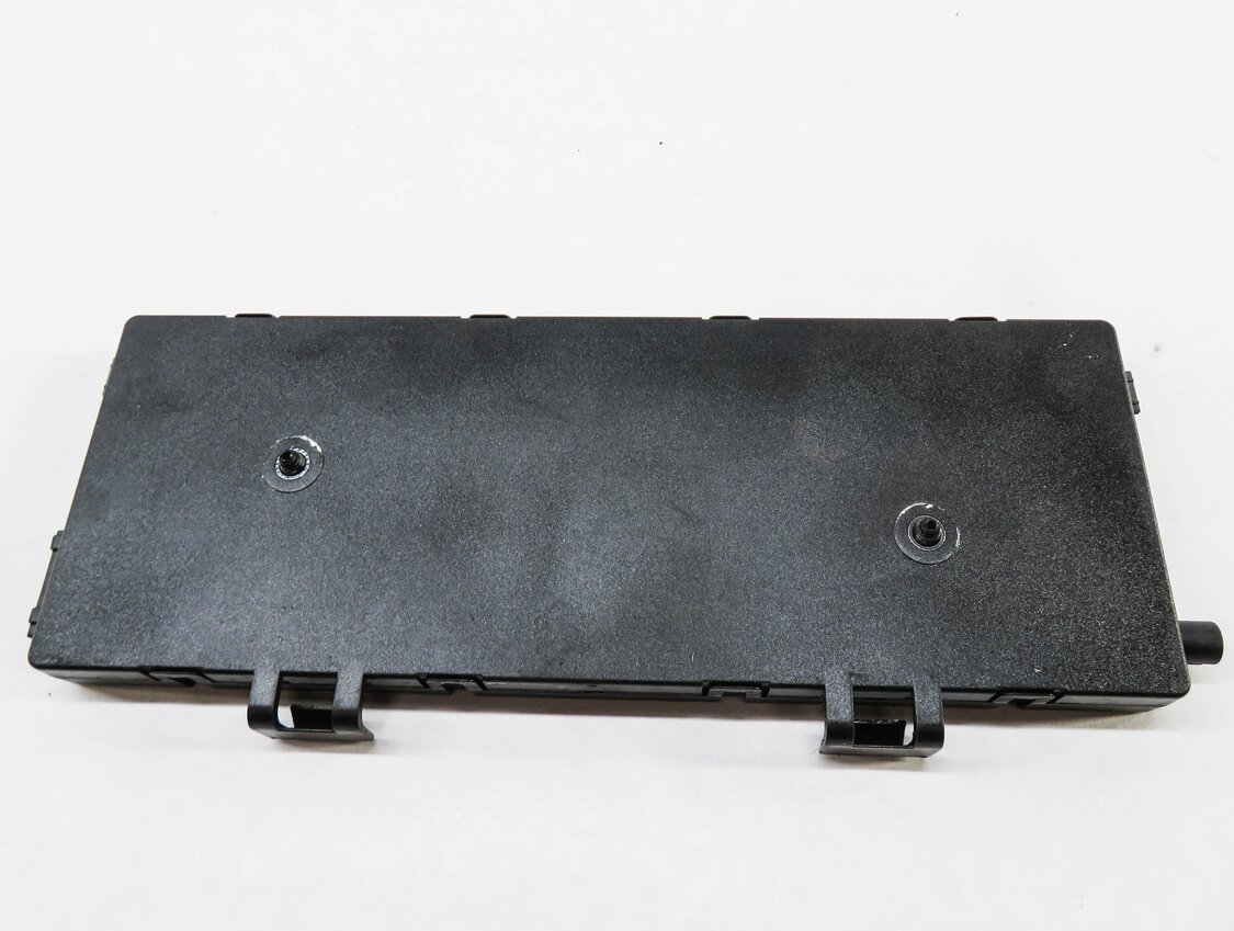Thumbnail 3: 2013 BMW X3 (F25) RADIO STEREO DIVERSITY ANTENNA AMPLIFIER MODULE
