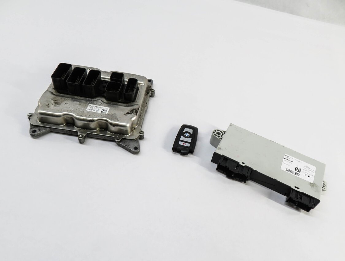 2013 BMW X3 (F25) 2.0L N20 TURBO ENGINE ECM CAS DME IMMOBILIZER MODULE KEY SET