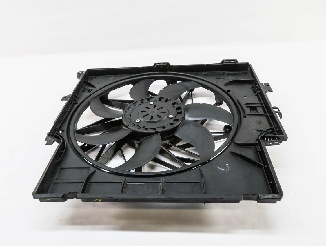 2013-2018 BMW X3 X4 (F25 F26) 2.0L N20 TURBO ENGINE - RADIATOR COOLING FAN
