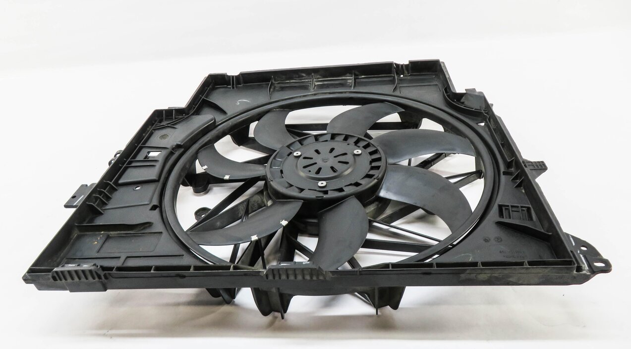 Thumbnail 3: 2013-2018 BMW X3 X4 (F25 F26) 2.0L N20 TURBO ENGINE - RADIATOR COOLING FAN