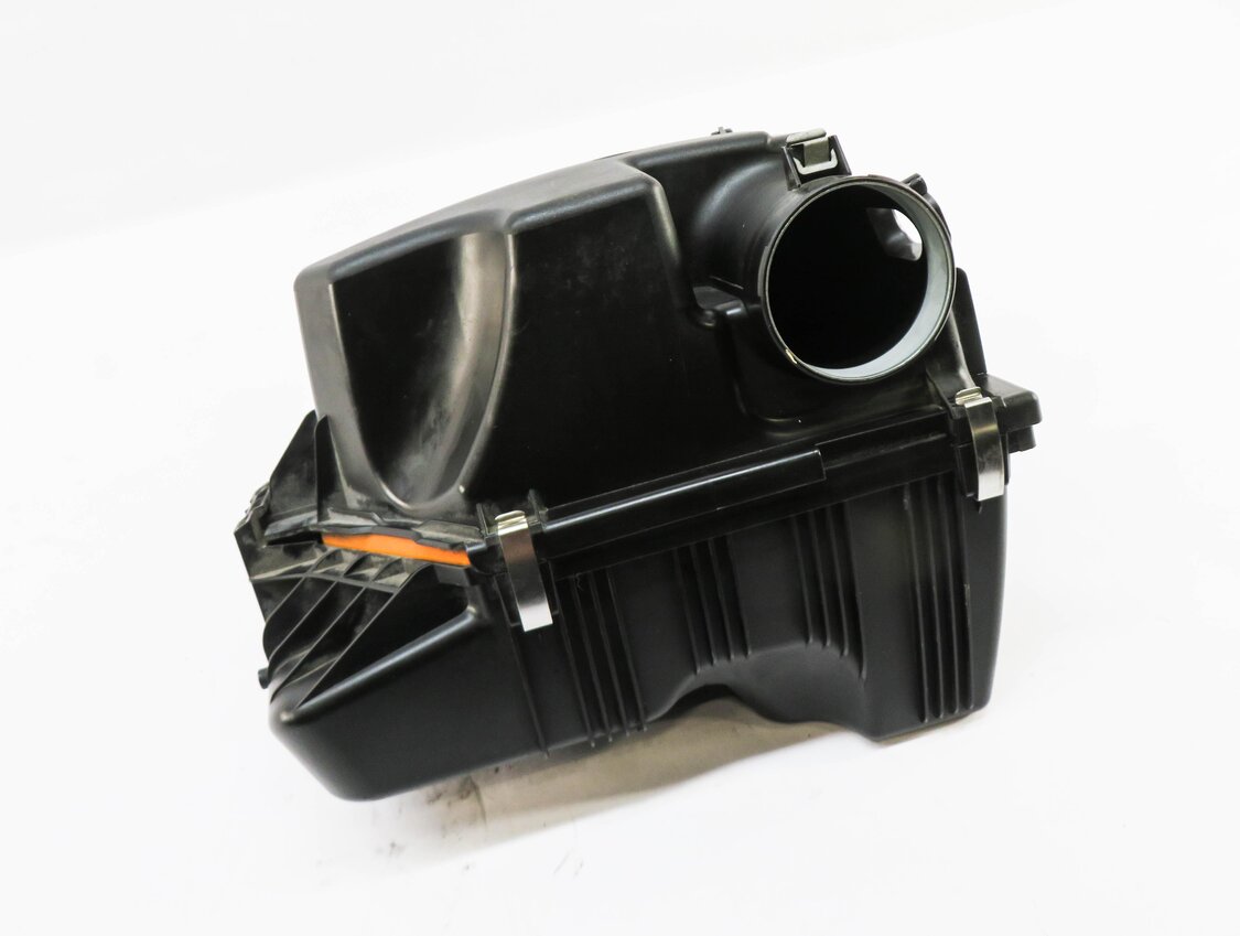 13-18 BMW X3 X4 (F25 F26) 2.0L N20 TURBO ENGINE - AIR FILTER HOUSING AIR CLEANER