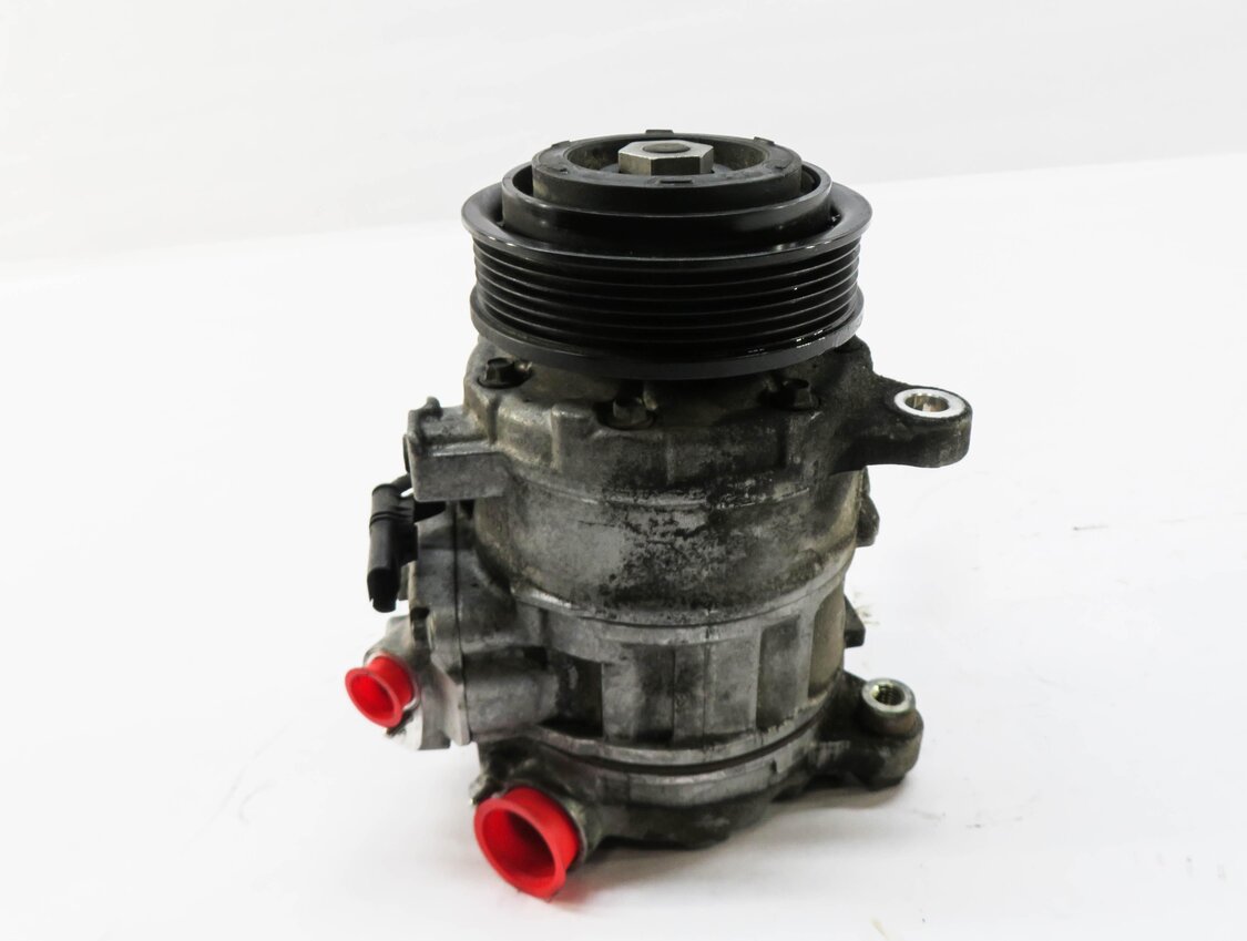 Thumbnail 4: 2013-2018 BMW X3 X4 (F25 F26) 28dX / 28iX - 2.0L ENGINE A/C COMPRESSOR PUMP