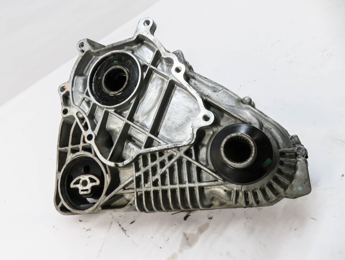 Thumbnail 3: 12-18 BMW X3 X4 X5 X6 (F15 F16 F25 F26) 2.0L / 3.0D / 3.0L FRONT TRANSFER CASE