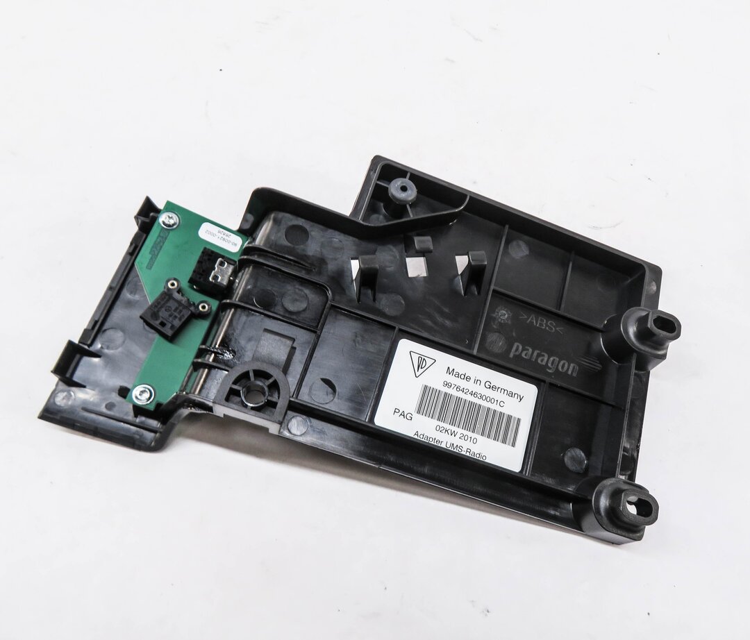 2010 PORSCHE CAYMAN (987) AUXILIARY AUDIO INTERFACE MODULE