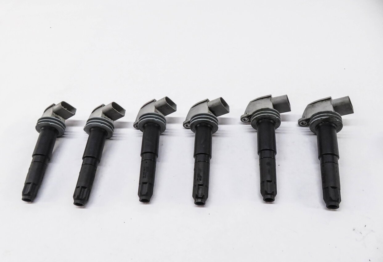 Thumbnail 3: 09-13 PORSCHE 911 BOXSTER CAYMAN (987 997) 2.9L / 3.8L ENGINE IGNITION COIL SET
