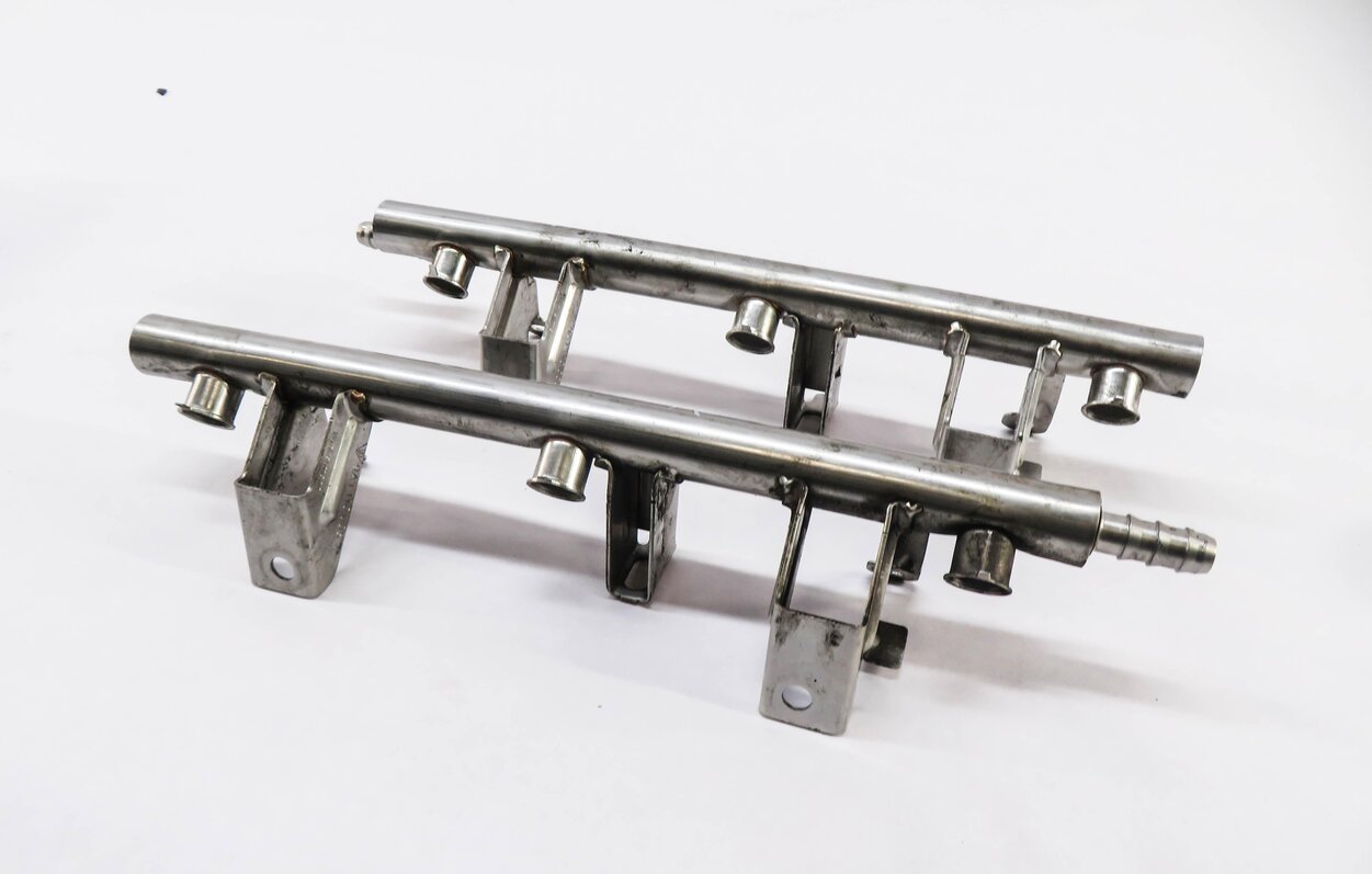 2010 PORSCHE CAYMAN (987) 2.9L ENGINE - FUEL RAIL SET-2