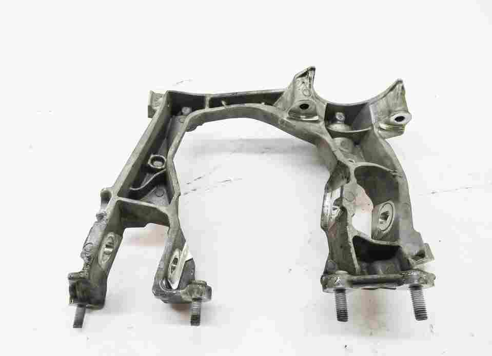 Thumbnail 4: 2010 PORSCHE CAYMAN (987) RIGHT FRONT PASSENGER SUBFRAME BRACKET