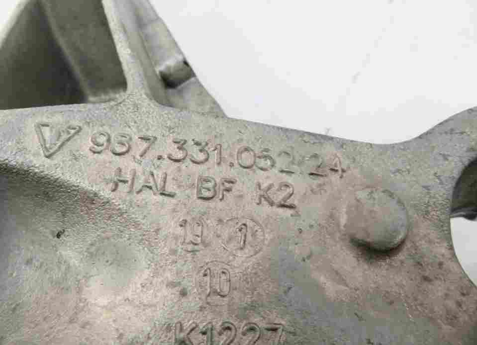 Thumbnail 5: 2010 PORSCHE CAYMAN (987) RIGHT FRONT PASSENGER SUBFRAME BRACKET
