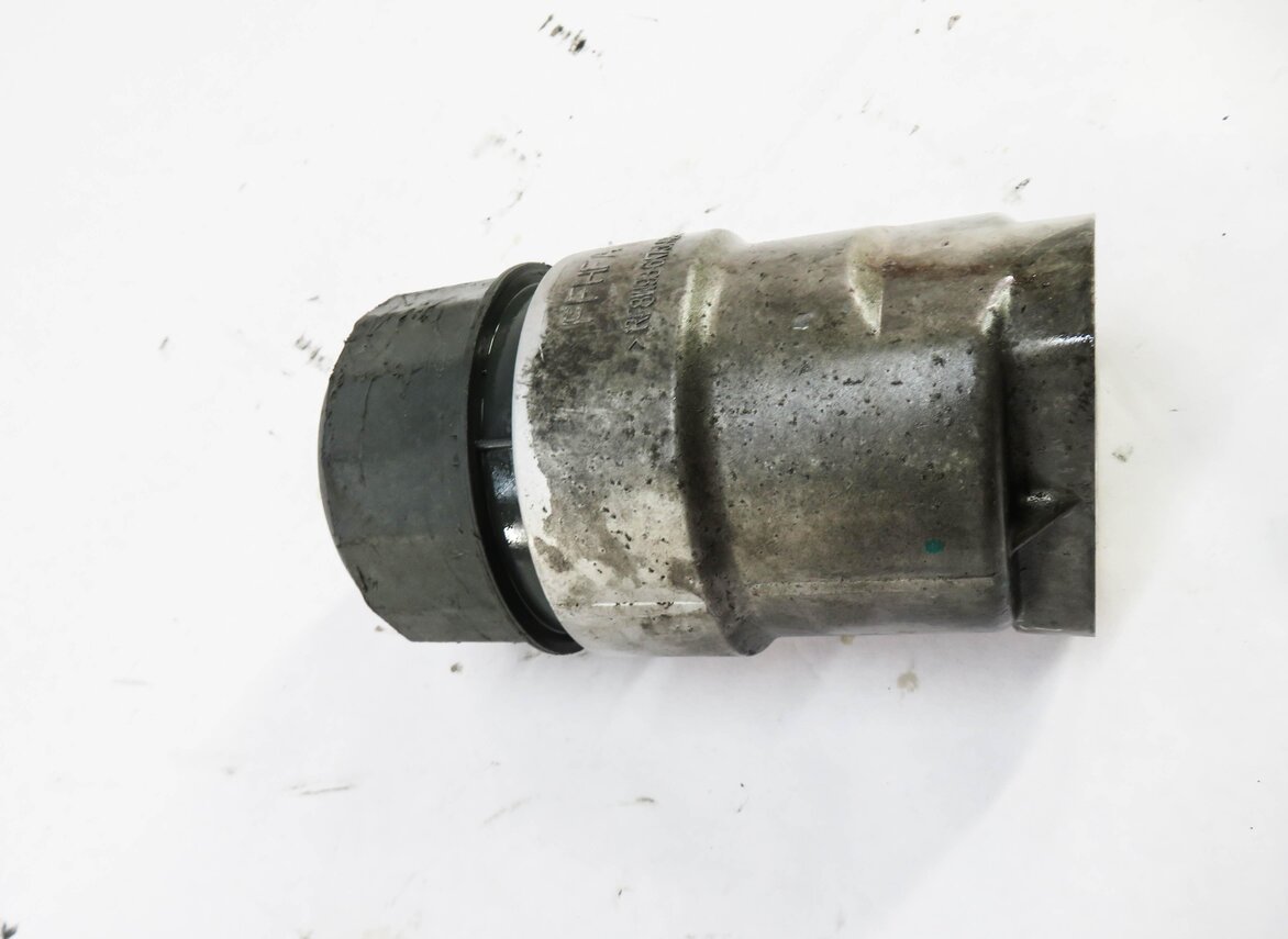 Thumbnail 4: 2010 RANGE ROVER (L322) 5.0L AJ133 SUPERCHARGED V8 ENGINE - OIL FILTER HOUSING