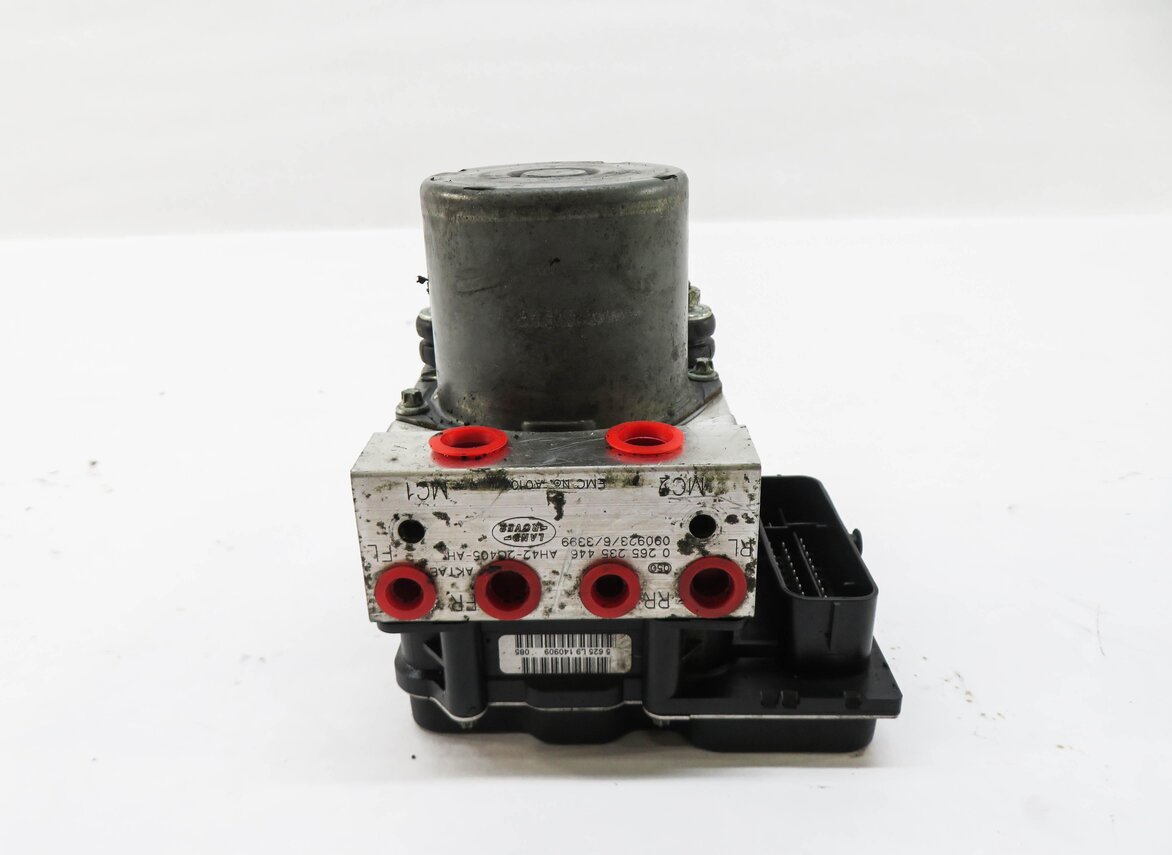 Thumbnail 2: 2010 RANGE ROVER (L322) ABS ANTI LOCK BRAKE PUMP w/ MODULE