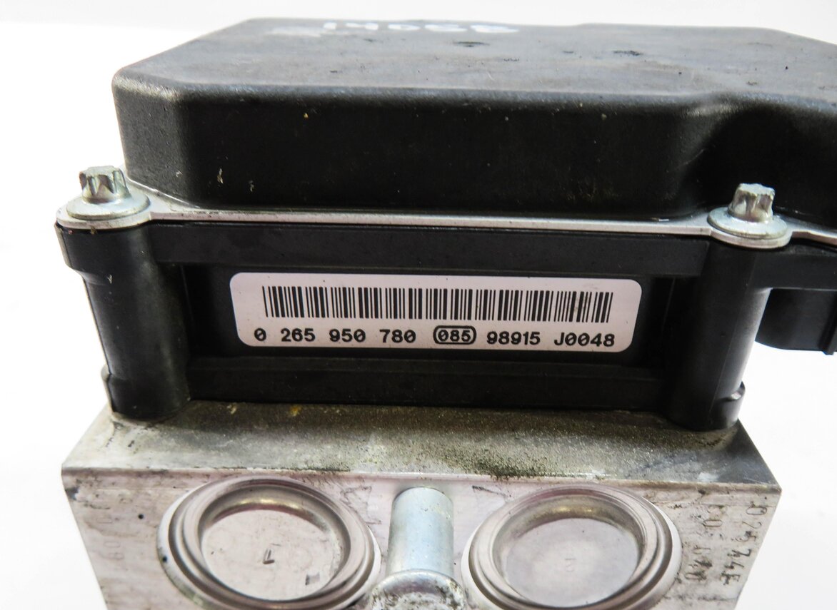 Thumbnail 5: 2010 RANGE ROVER (L322) ABS ANTI LOCK BRAKE PUMP w/ MODULE