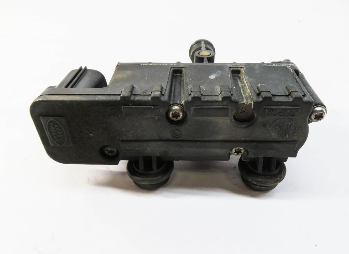 Thumbnail 5: 2010 RANGE ROVER (L322) FRONT & REAR AIR SUSPENSION VALVE BLOCK SET-3