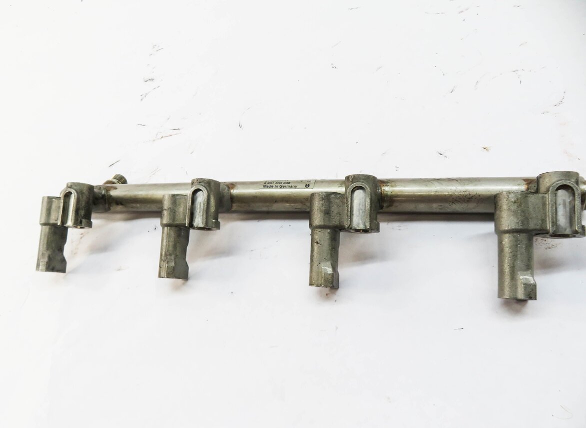 Thumbnail 8: 2010 RANGE ROVER (L322) 5.0L AJ133 SUPERCHARGED V8 ENGINE FUEL RAIL SET w/ LINES