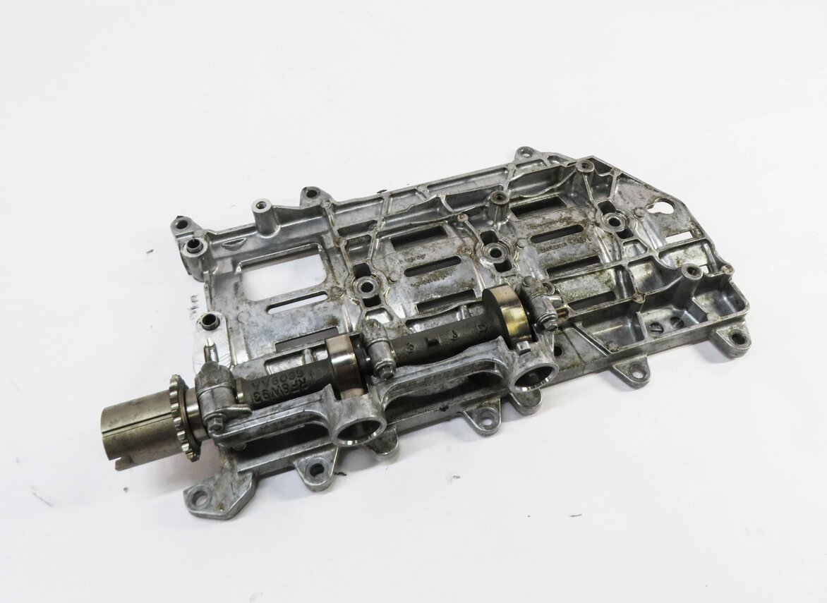 2010 RANGE ROVER (L322) 5.0L AJ133 SUPERCHARGED V8 ENGINE - OIL PAN BAFFLE TRAY
