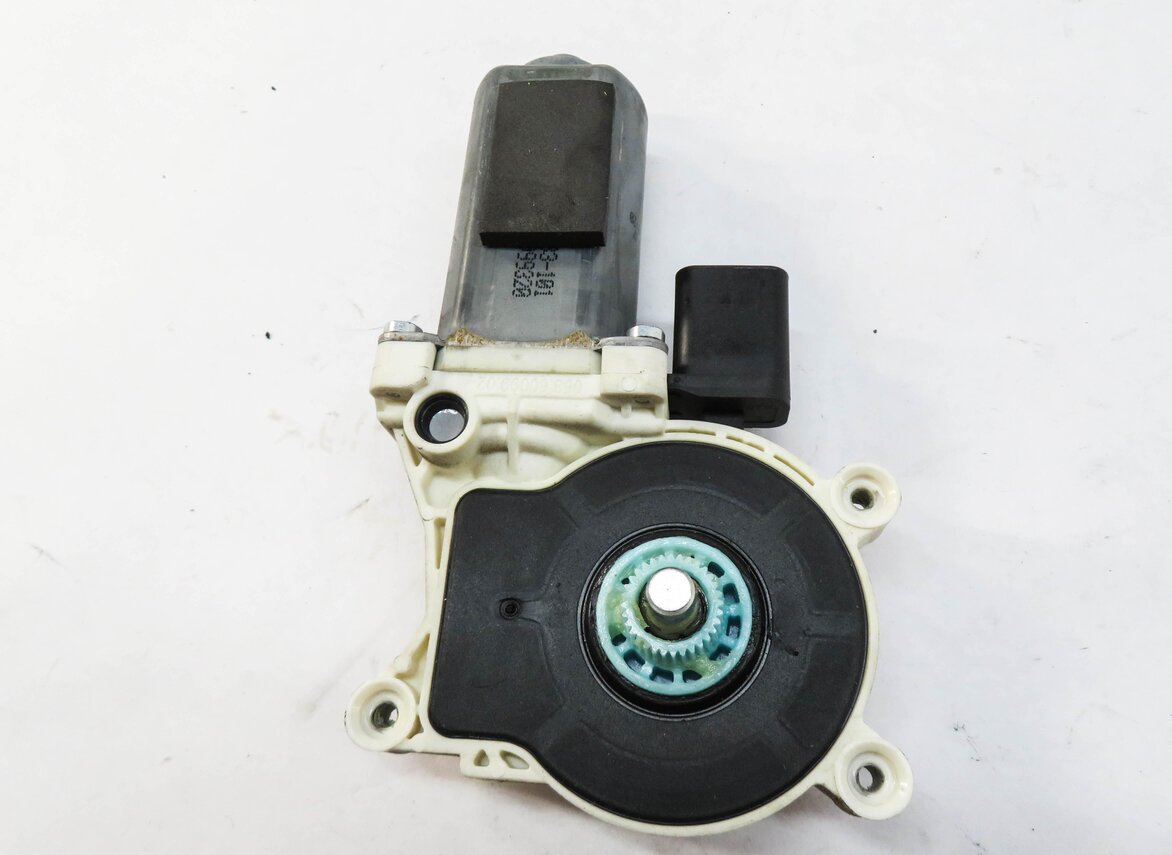 Thumbnail 3: 2010-2012 RANGE ROVER (L322) RIGHT FRONT PASSENGER DOOR POWER WINDOW MOTOR