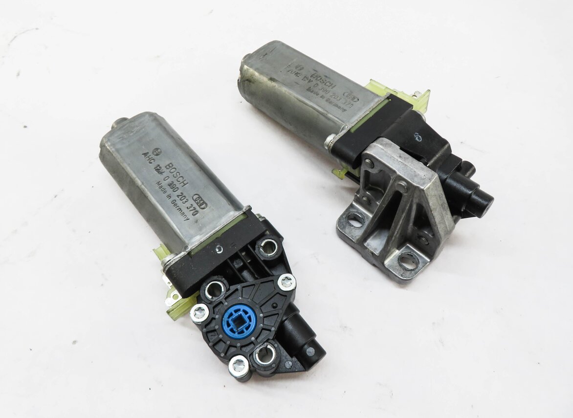 Thumbnail 1: 2010-2012 RANGE ROVER (L322) POWER STEERING COLUMN ADJUSTMENT MOTOR SET