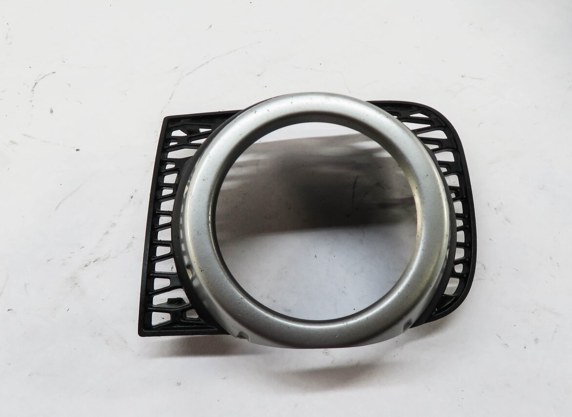 Thumbnail 2: 2010 RANGE ROVER (L322) RIGHT FRONT PASSENGER FOGLIGHT FOG LIGHT GRILLE TRIM
