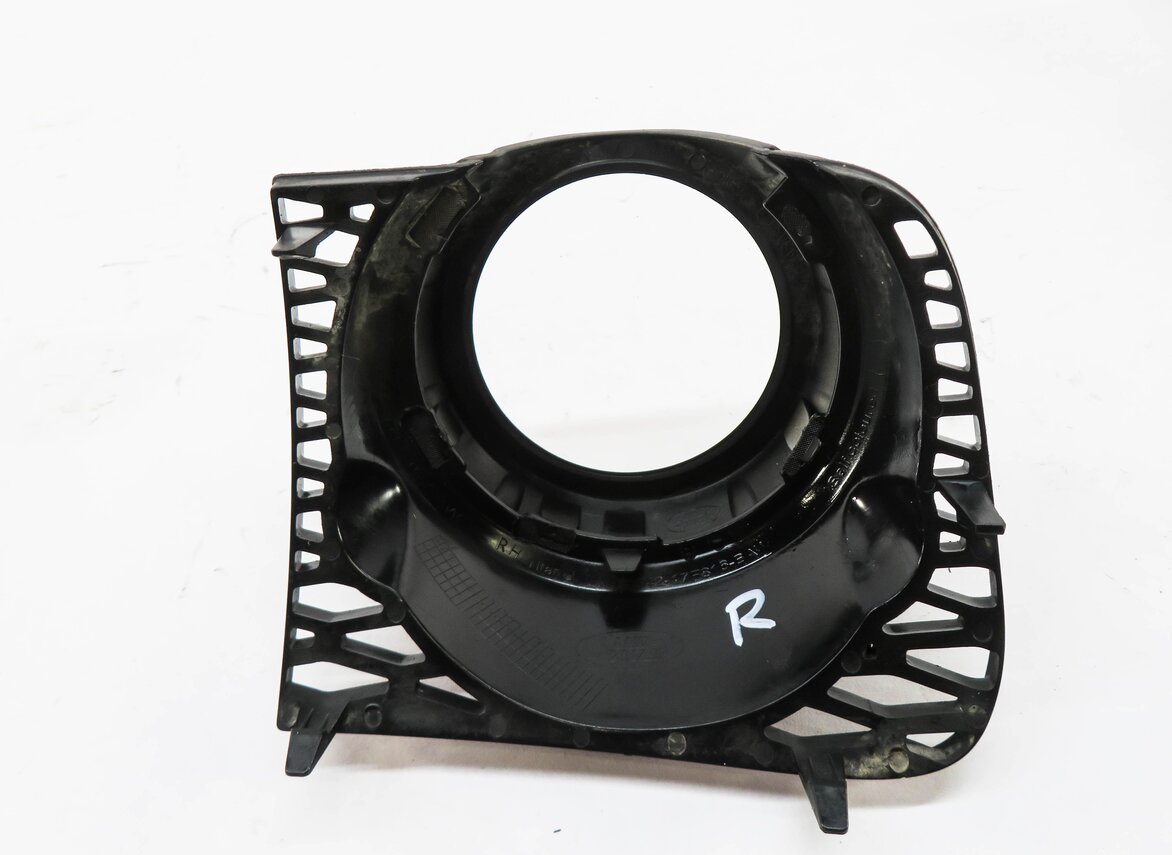 Thumbnail 3: 2010 RANGE ROVER (L322) RIGHT FRONT PASSENGER FOGLIGHT FOG LIGHT GRILLE TRIM