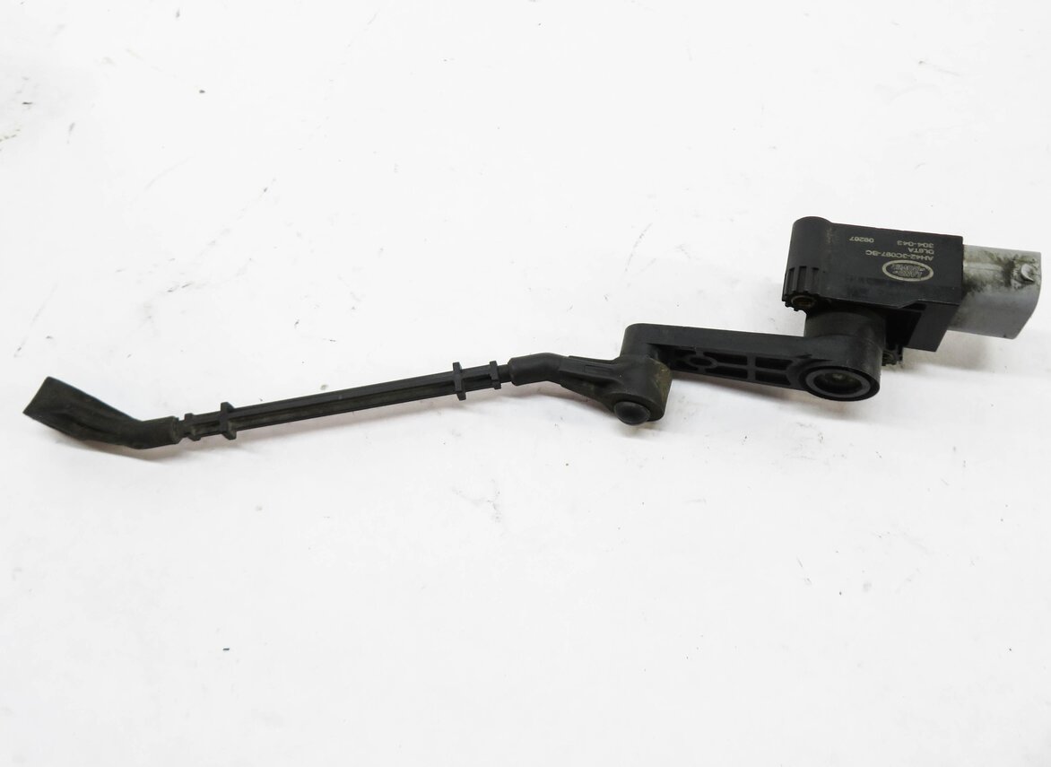 Thumbnail 3: 2010 RANGE ROVER (L322) RIGHT FRONT PASSENGER SUSPENSION HEIGHT LEVEL SENSOR