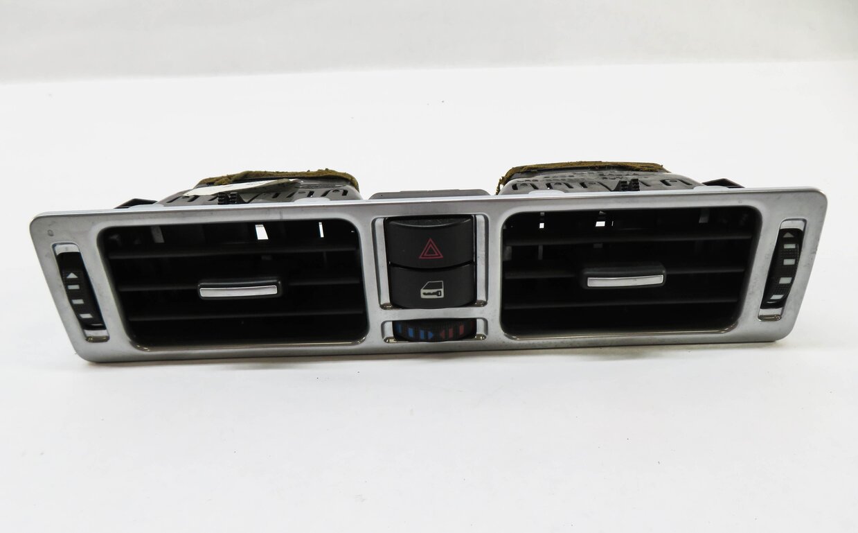 Thumbnail 2: 2010 RANGE ROVER (L322) CENTER DASH HEATER A/C AIR VENT w/ HAZARD & LOCK SWITCH