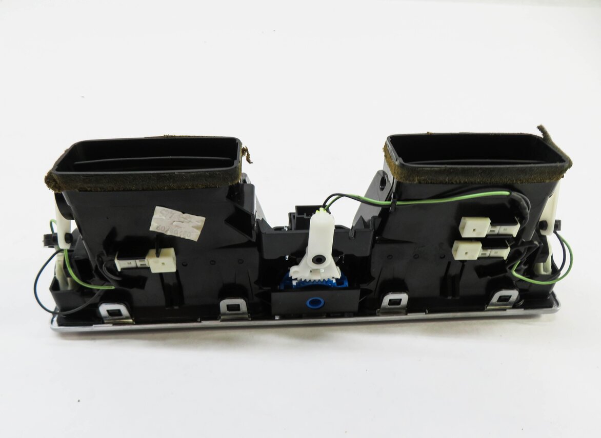 Thumbnail 4: 2010 RANGE ROVER (L322) CENTER DASH HEATER A/C AIR VENT w/ HAZARD & LOCK SWITCH