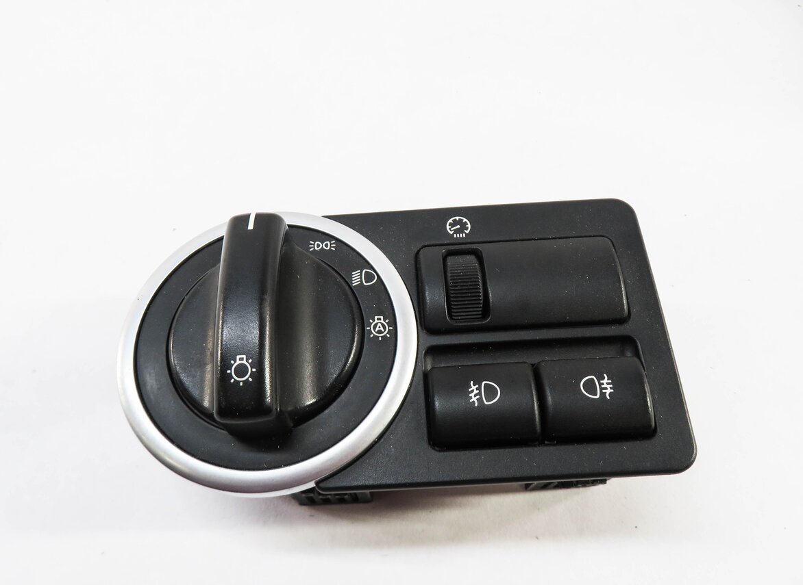 Thumbnail 2: 2007-2013 RANGE ROVER (L322) HEADLIGHT SWITCH