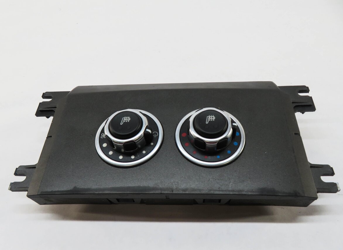 Thumbnail 3: 2010-2012 RANGE ROVER (L322) REAR HEATER A/C CLIMATE TEMPERATURE CONTROL PANEL