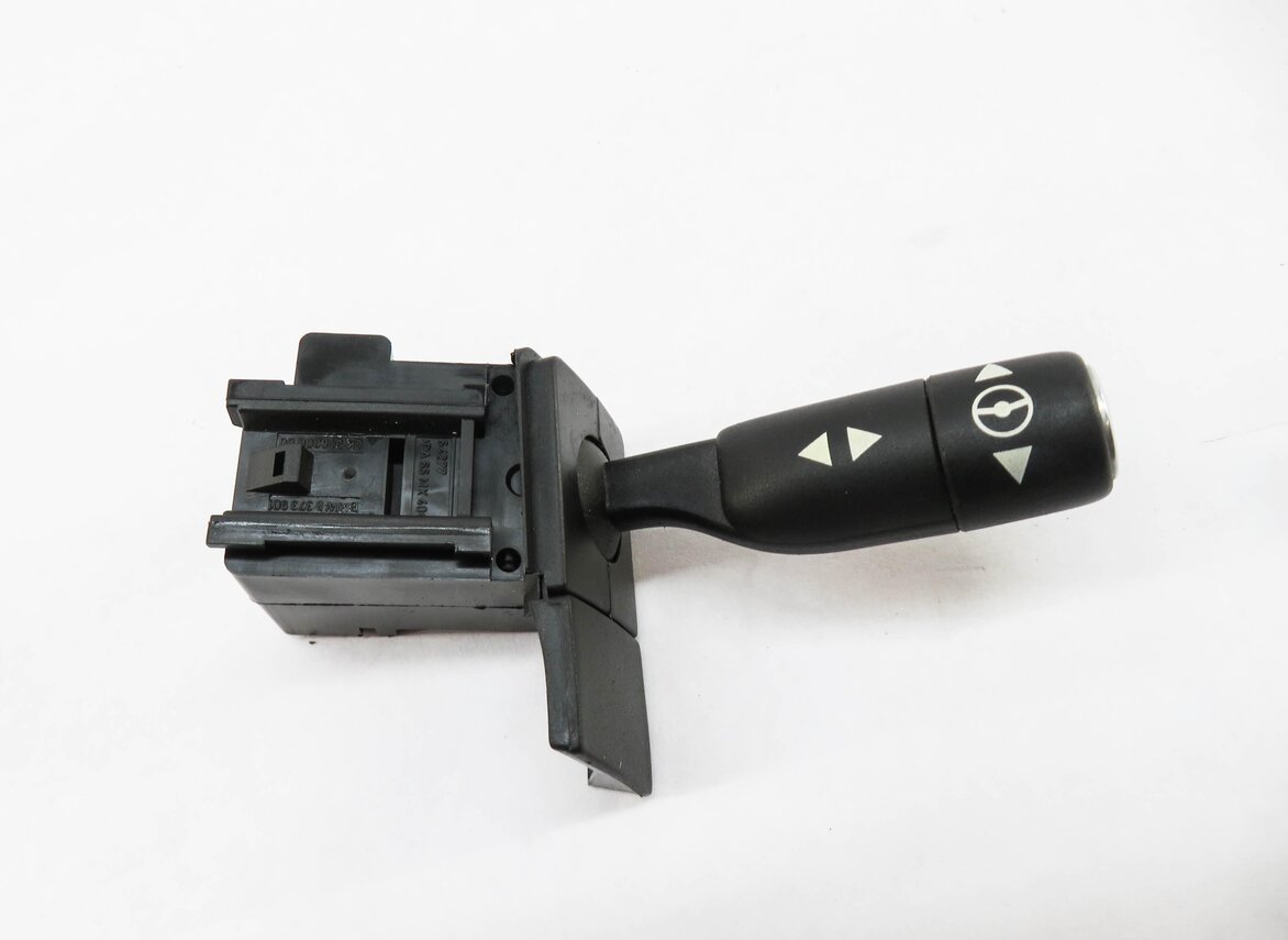 Thumbnail 2: 2010 RANGE ROVER (L322) STEERING COLUMN STEERING WHEEL ADJUSTMENT SWITCH ARM