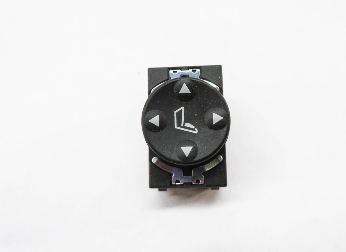 Thumbnail 3: 2010 RANGE ROVER (L322) LEFT FRONT DRIVER MEMORY SEAT ADJUSTMENT SWITCH BUTTON