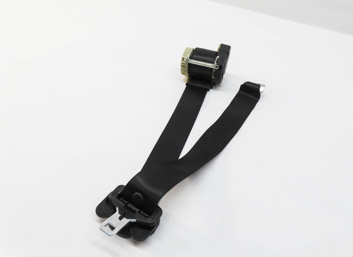 2010 RANGE ROVER (L322) REAR SEAT - RIGHT SEATBELT RETRACTOR (BLACK)