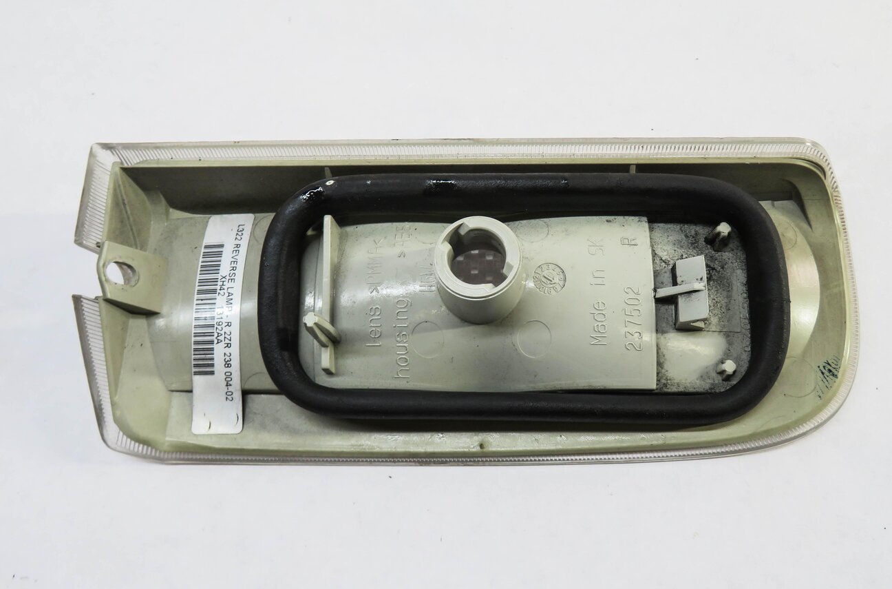 Thumbnail 4: 2010 RANGE ROVER (L322) RIGHT PASSENGER REAR REVERSE LIGHT LAMP