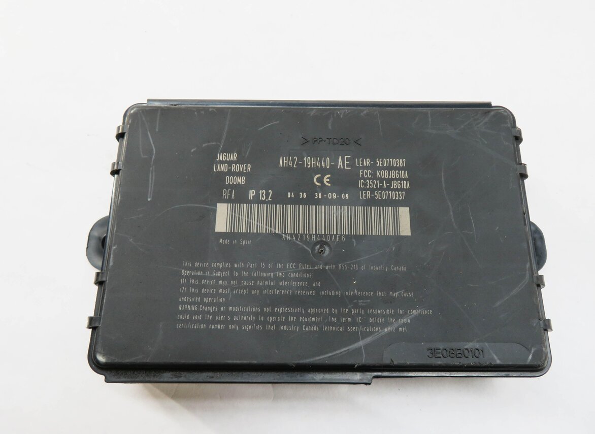 Thumbnail 2: 10-12 RANGE ROVER (L322) 5.0L SUPERCHARGED ENGINE IMMOBILIZER MODULE KEY SET