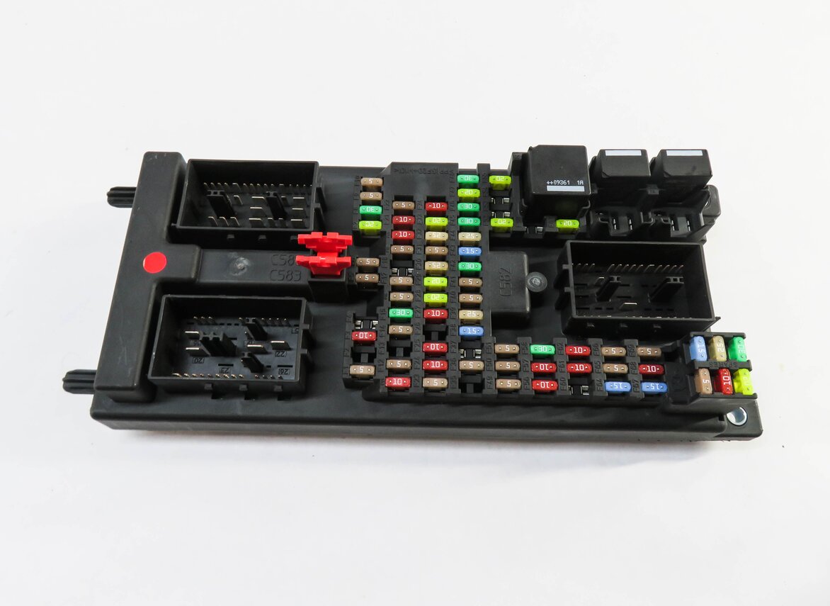 Thumbnail 4: 10-12 RANGE ROVER (L322) 5.0L SUPERCHARGED ENGINE IMMOBILIZER MODULE KEY SET