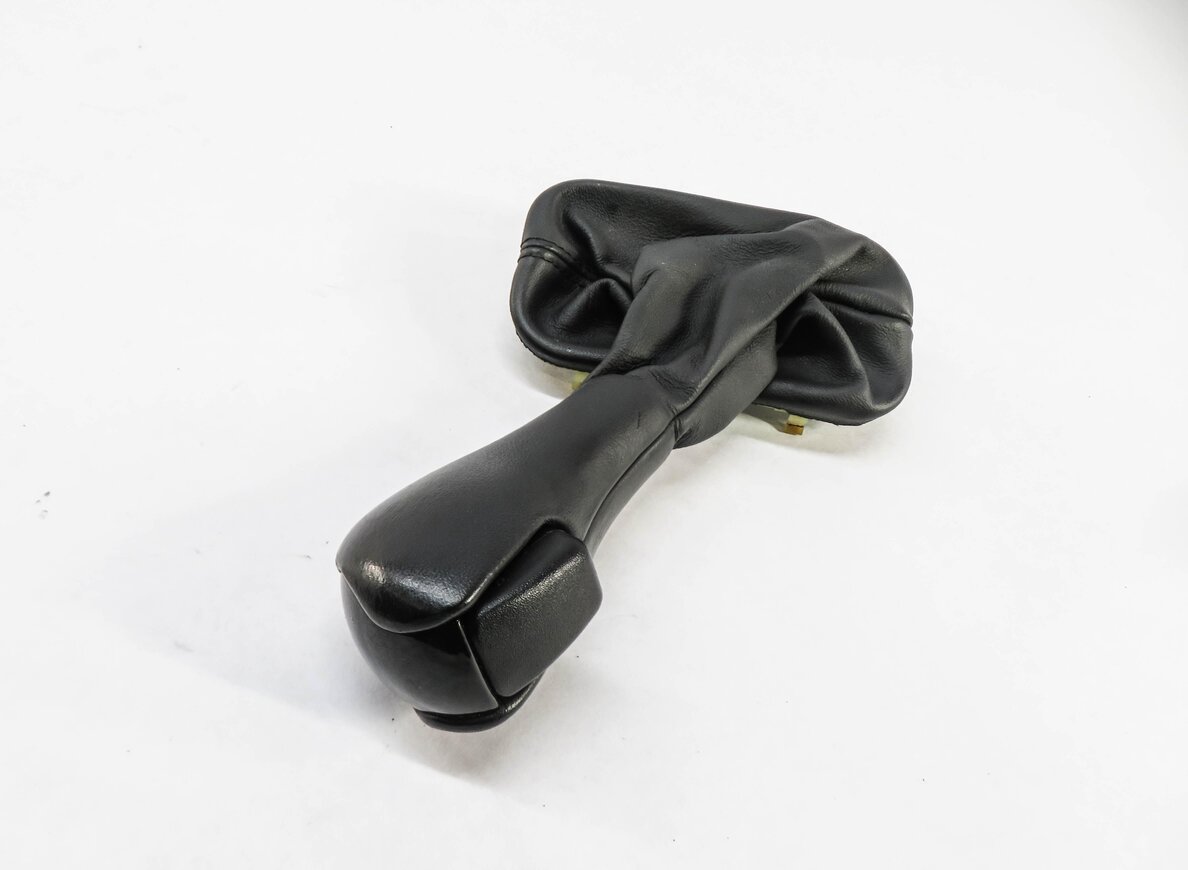 2010 RANGE ROVER (L322) TRANSMISSION GEAR SHIFTER SHIFT HANDLE KNOB w/ BOOT