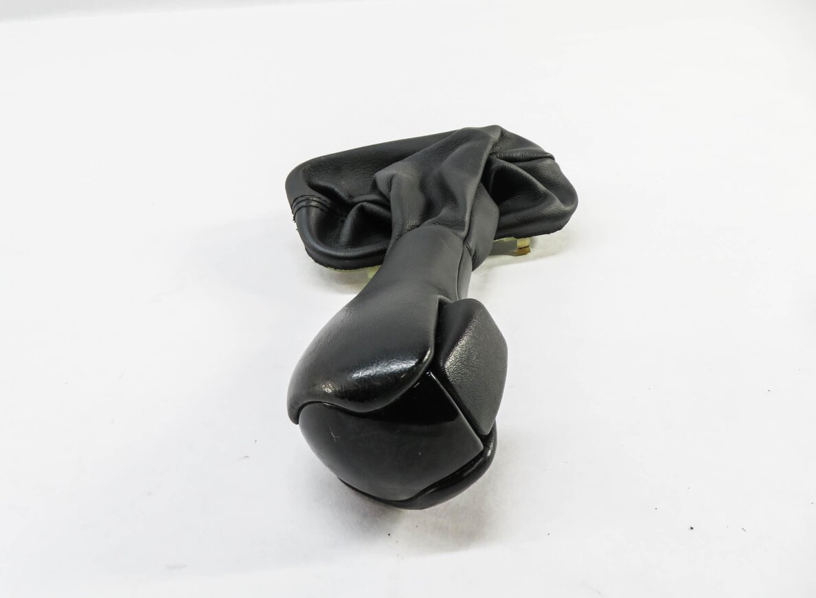 Thumbnail 2: 2010 RANGE ROVER (L322) TRANSMISSION GEAR SHIFTER SHIFT HANDLE KNOB w/ BOOT