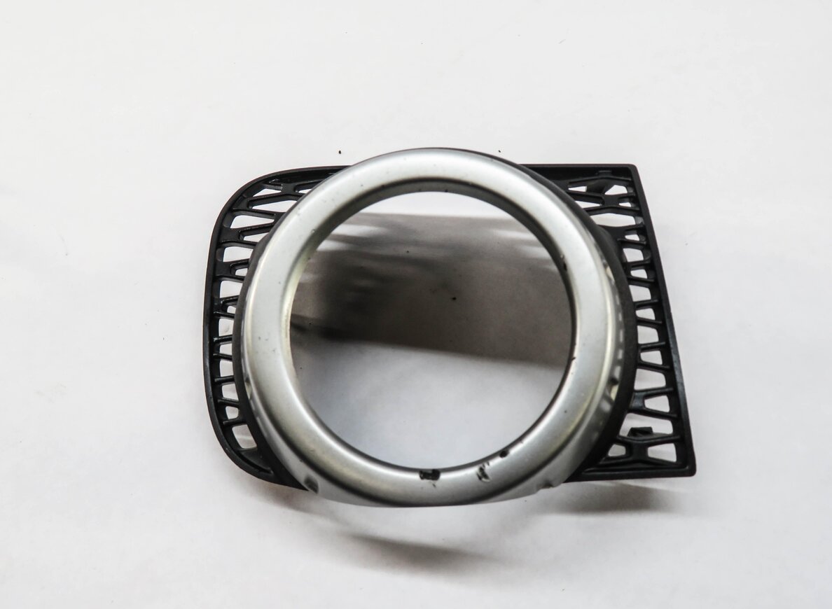 Thumbnail 2: 2010 RANGE ROVER (L322) LEFT FRONT DRIVER FOGLIGHT FOG LIGHT GRILLE TRIM