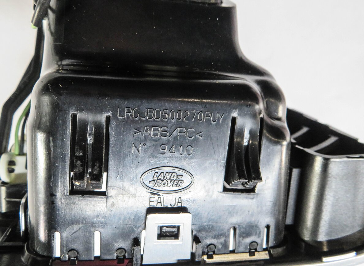 Thumbnail 6: 2010 RANGE ROVER (L322) LEFT FRONT DRIVER OUTER DASH HEATER A/C AIR VENT