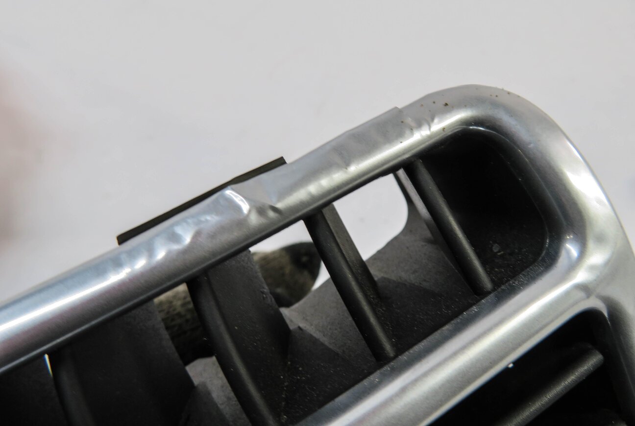 Thumbnail 7: 2010 RANGE ROVER (L322) LEFT FRONT DRIVER OUTER DASH HEATER A/C AIR VENT